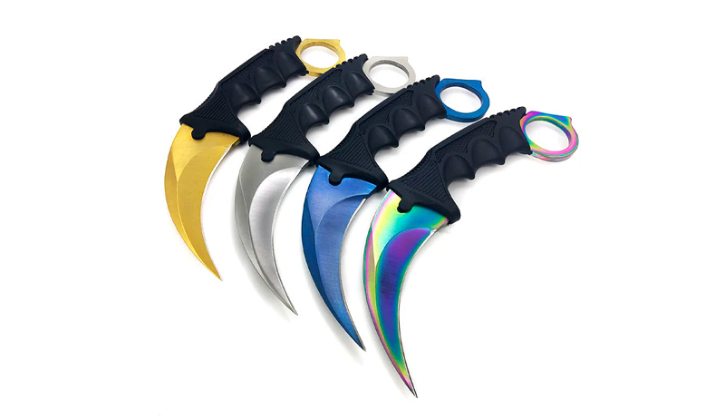Couteau Karambit vue de face