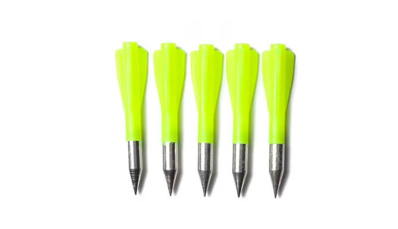 Empennage plastique des mini-flèches pour arbalète